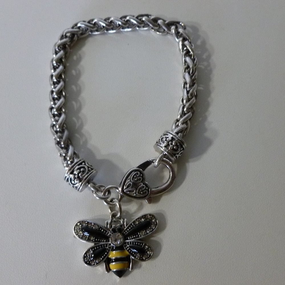 Silvertone Bee Bracelet Nip - image 5
